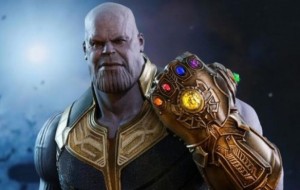 Thanos csettint&eacute;se